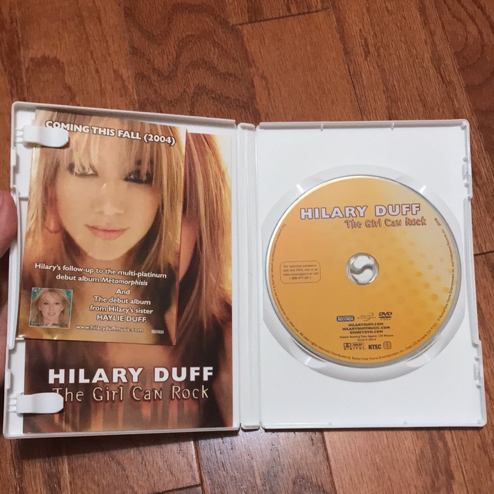 Hilary Duff DVD - Picture 3 of 3